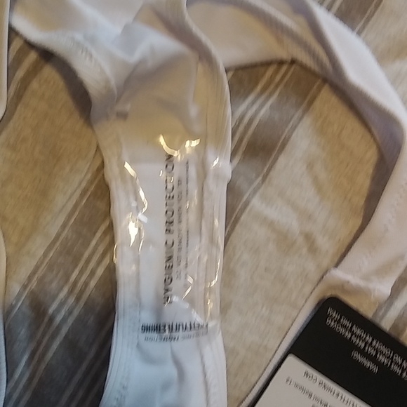 Pretty little thing bikini - Picture 6 of 6